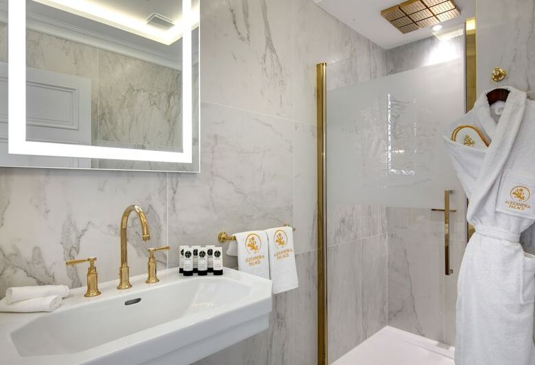 Hotel Alexandra Palace - Younan Collection
