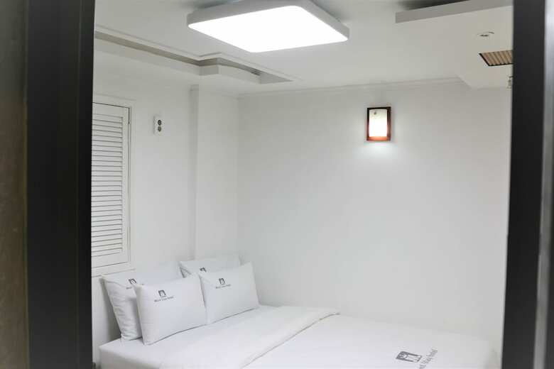Hotel Must Stay