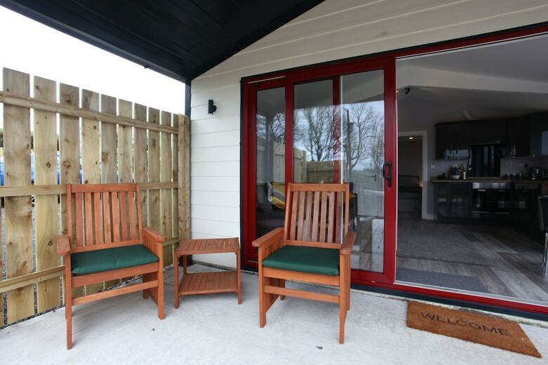 Deerfin Rentals. Private Chalet With Hot Tub