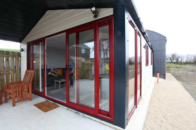 Deerfin Rentals. Private Chalet With Hot Tub