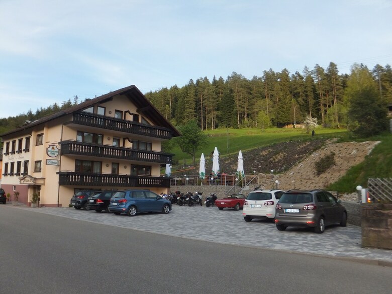 Posada Gasthof Zum L�wen Enzkl�sterle