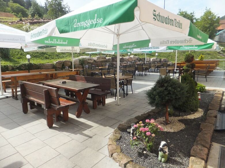 Posada Gasthof Zum L�wen Enzkl�sterle