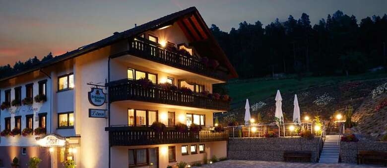 Posada Gasthof Zum L�wen Enzkl�sterle