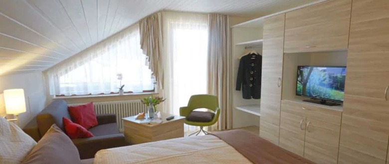 Posada Gasthof Zum L�wen Enzkl�sterle