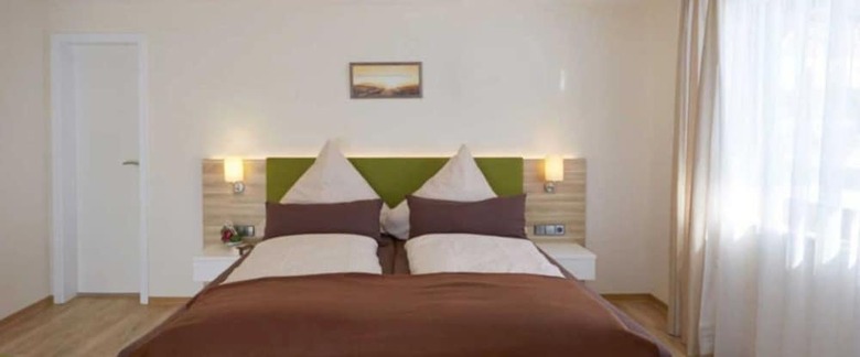 Posada Gasthof Zum L�wen Enzkl�sterle