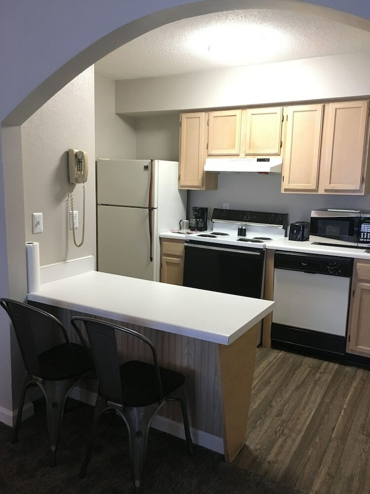 Aparthotel Ambassador Inn And Suites