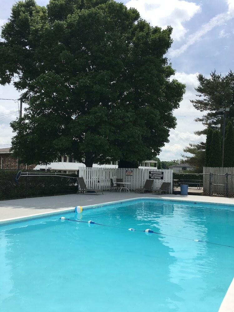 Aparthotel Ambassador Inn And Suites