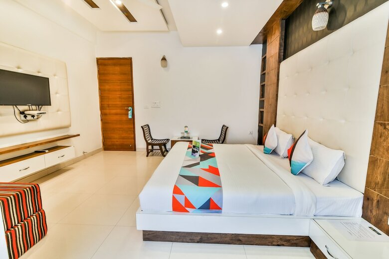 Hotel Fabexpress Behl Regency