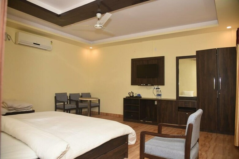 Man Singh Hotel And Resorts