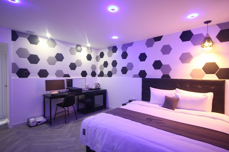 Gray Hotel