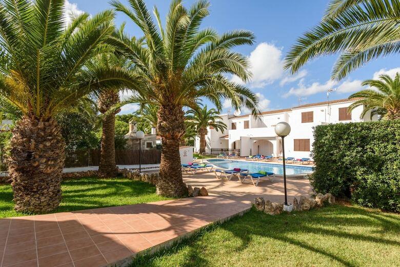 Apartamentos Menorca Palmeras