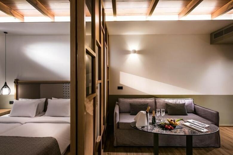 Aparthotel Petousis Hotel & Suites