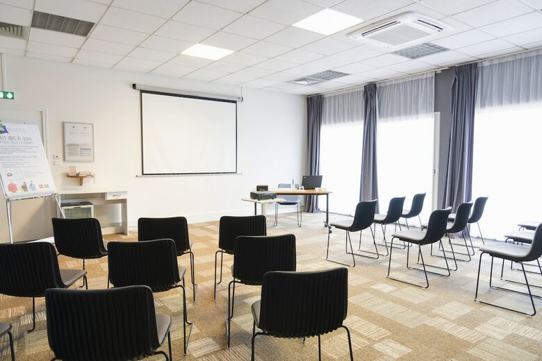 Hotel Ibis Laval Le Relais D'armor