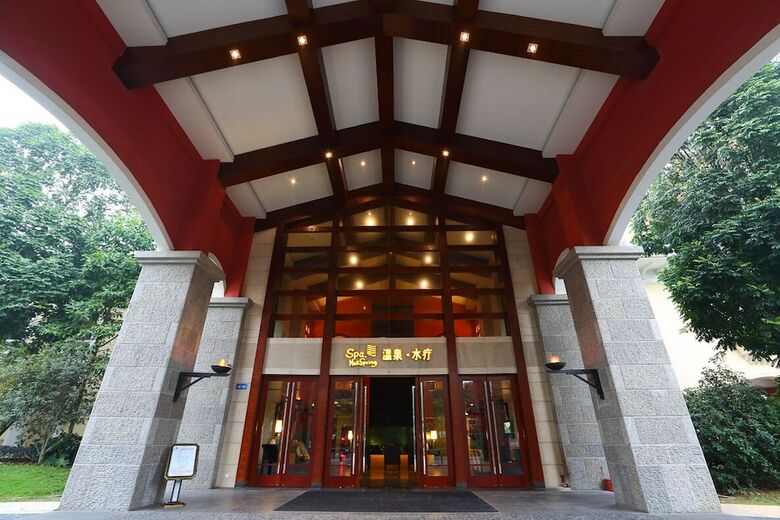 Green Lake Hot Spring Hotel