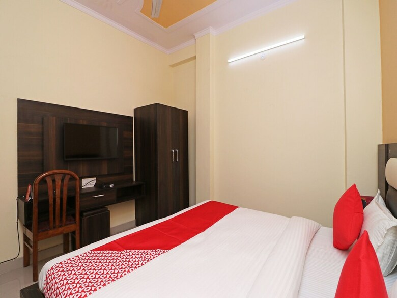Oyo 16362 Hotel Ashiyana