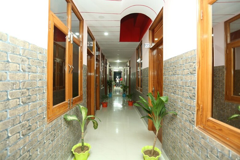 Hotel Oyo 18597 Satyam