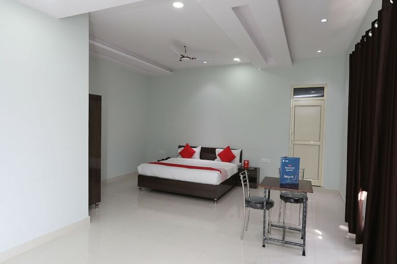Oyo 18314 Hotel Kailash Mansarovar And Banquet Hall