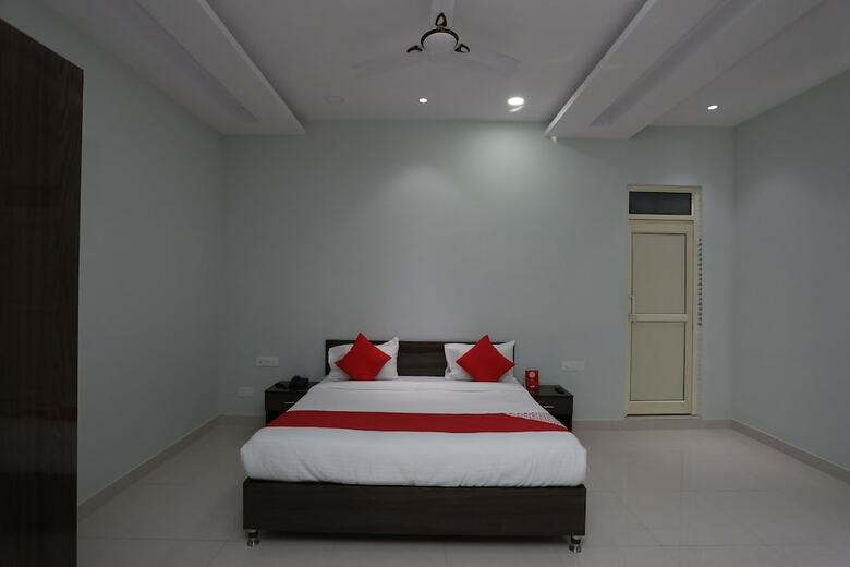 Oyo 18314 Hotel Kailash Mansarovar And Banquet Hall