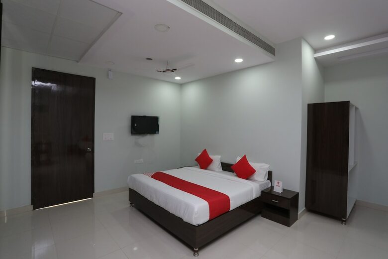 Oyo 18314 Hotel Kailash Mansarovar And Banquet Hall