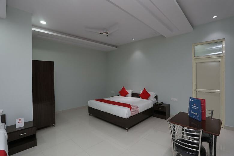 Oyo 18314 Hotel Kailash Mansarovar And Banquet Hall