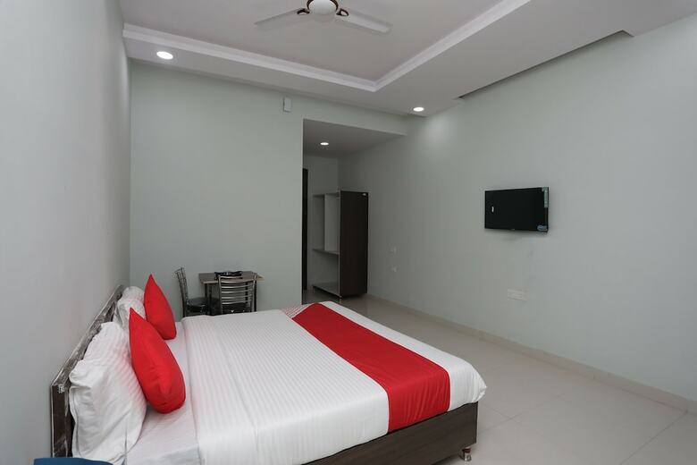 Oyo 18314 Hotel Kailash Mansarovar And Banquet Hall
