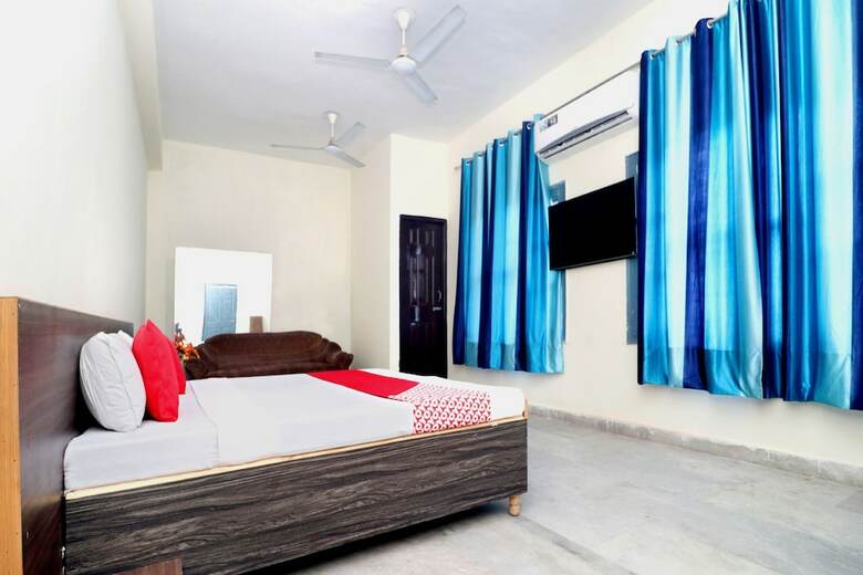 Oyo 18570 Hotel Jazz
