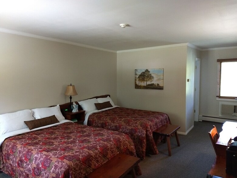 Hotel The Lodge At West River