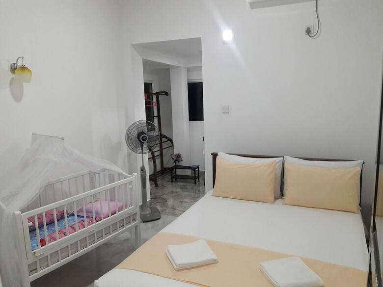 Bed & Breakfast Rest For Guests - Homestay