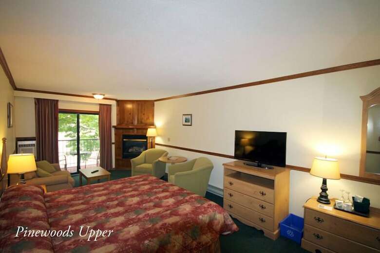 Hotel The Glen House Resort Ltd
