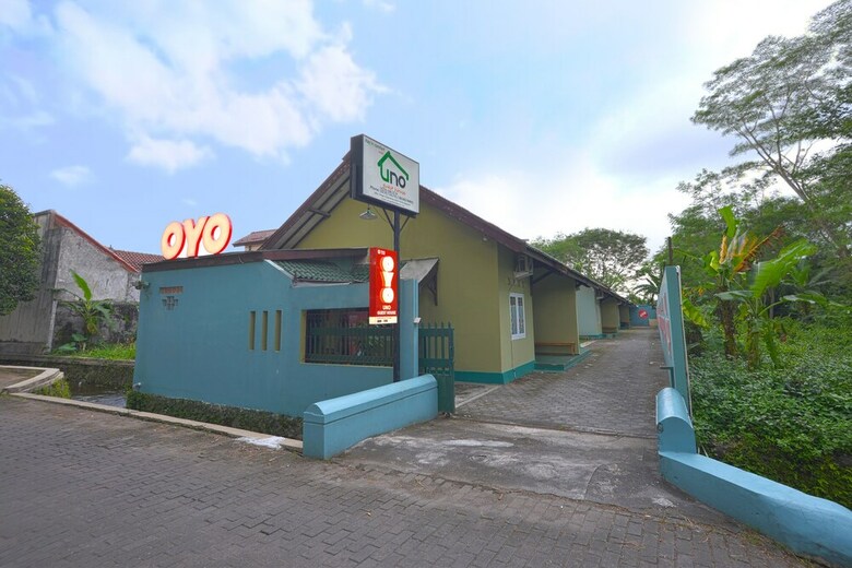 Hostal Oyo 722 Uno Guesthouse