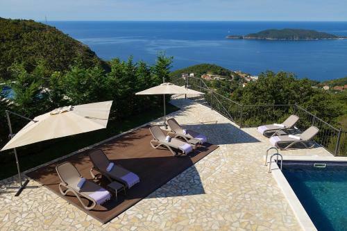 Villa Oak Leaf Residences