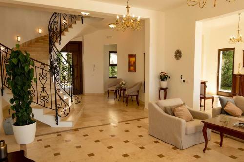 Villa Oak Leaf Residences