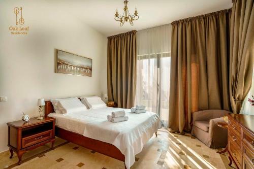 Villa Oak Leaf Residences