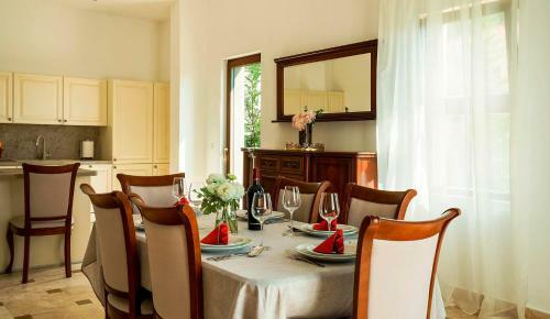 Villa Oak Leaf Residences