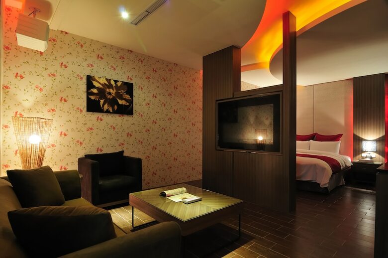 One + One Motel