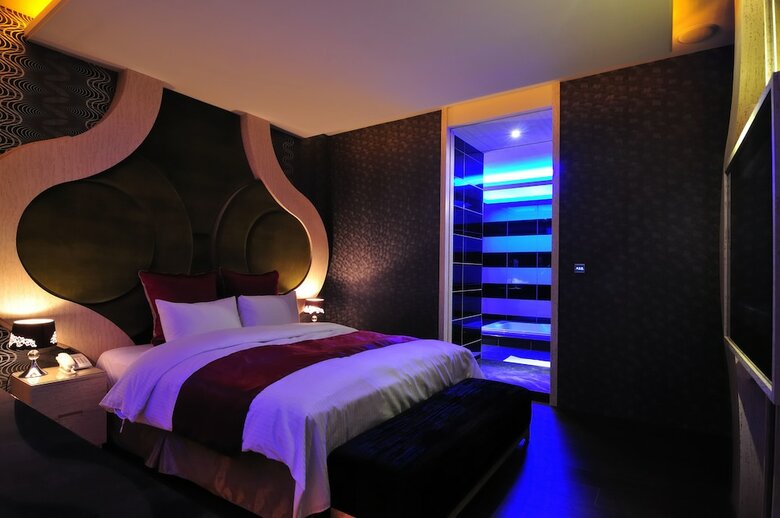 One + One Motel