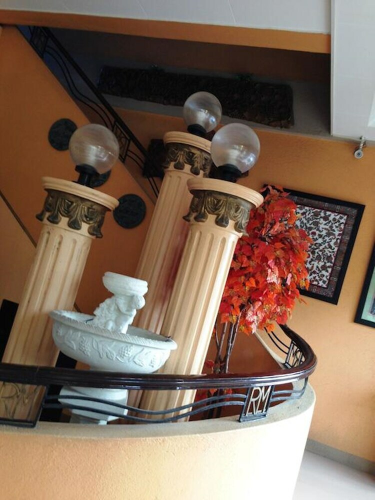 Hotel Rm Guest House