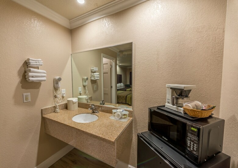 Hotel Edgewater Inn Reedley