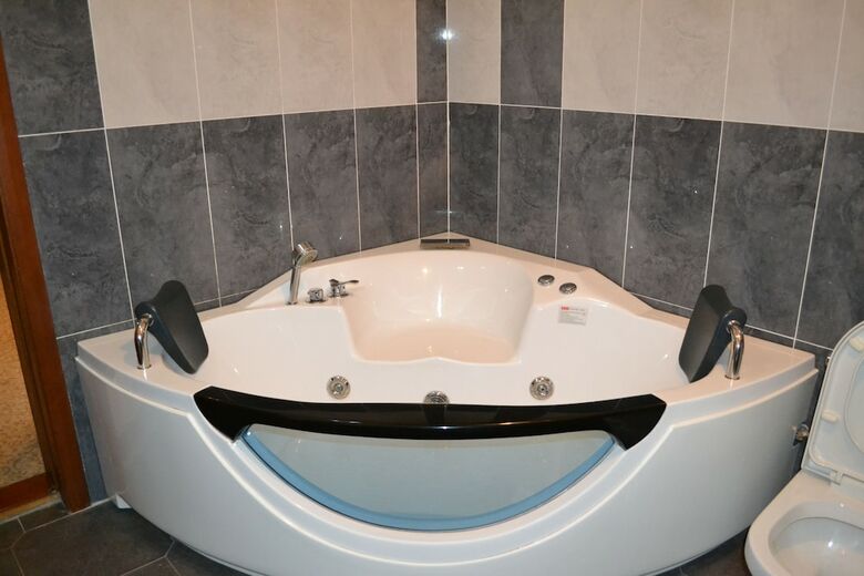 Hotel Remi Khudjant