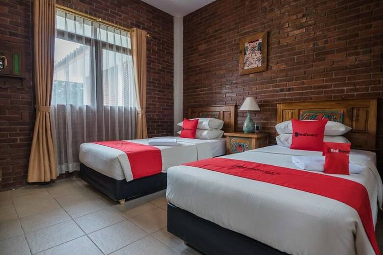 Hotel Reddoorz Plus Near Exit Toll Pasteur 2