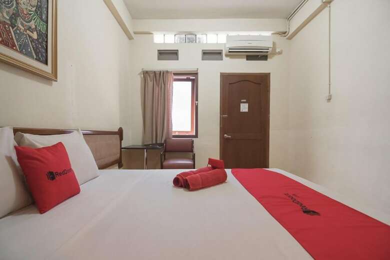 Hotel Reddoorz @ Buah Batu 3