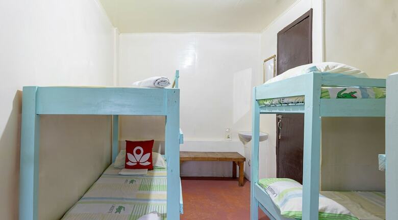 Hotel Zen Rooms Basic Iloilo Paraw Resort