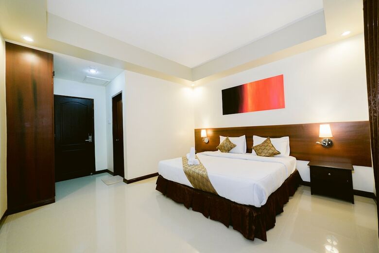 Hotel Avisha Suites