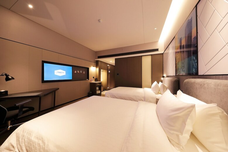 Hotel Hampton By Hilton Technology City