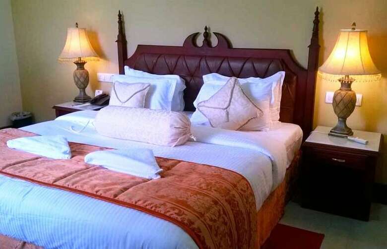 Madathil Regency Hotel