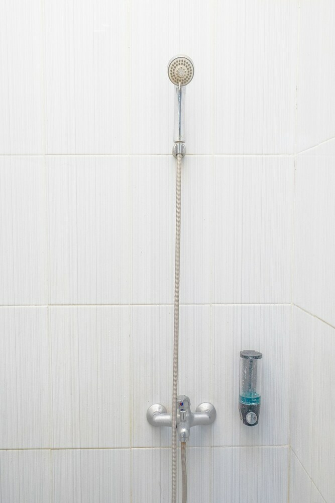 Hostal Oyo 643 Al Thalib 8 Syariah
