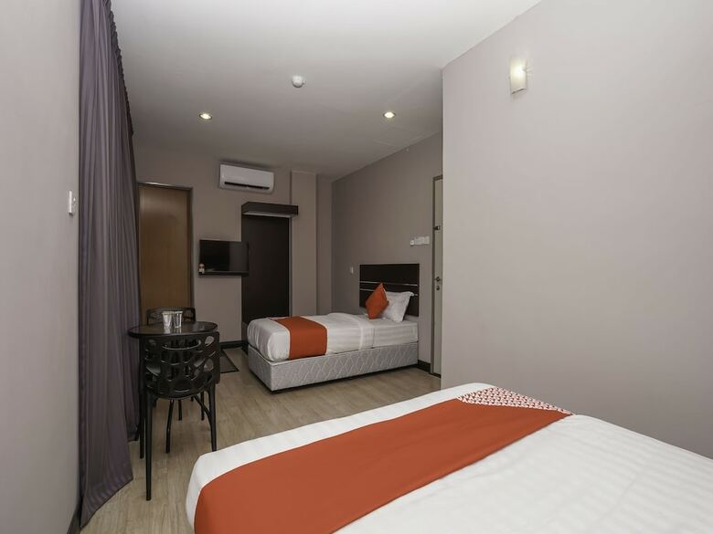 Oyo 1043 Get Inn Hotel Sendayan