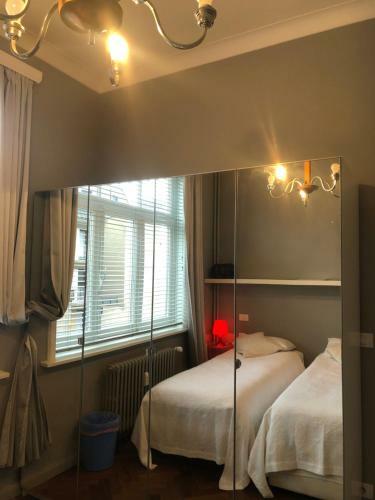 Windsor Castle Bed & Breakfast