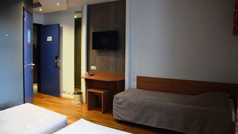 Sleep Well Youth Hostel