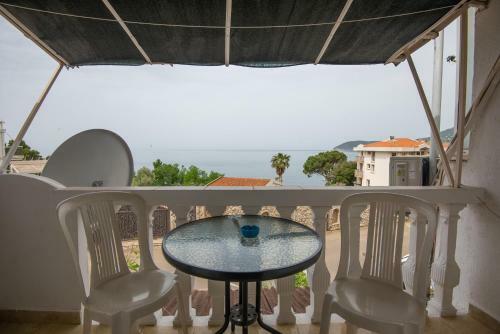Seaview Apartment Duki
